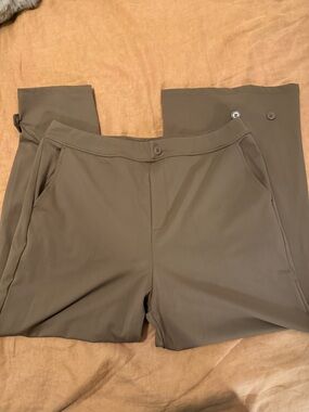 HALARA Women’s Olive Green Chinos